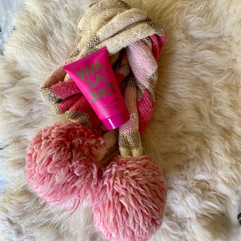 Juicy Couture Pom Pom Scar  Free Viva La Juicy